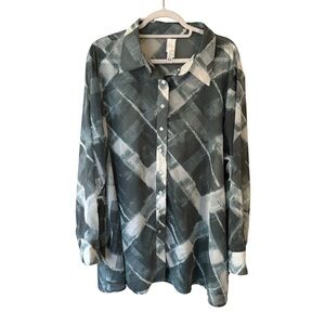 Wynne Layers Green Gray and White Sheer Plaid Shirt Size 1X Flowy Minimalist